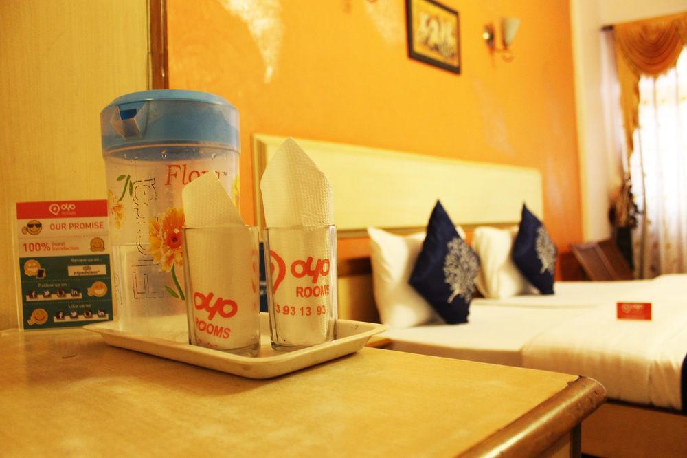 Oyo Rooms Noida Sector 12 Esterno foto